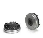 Katalog Produktów: Głośniki/Drivery/1,4"
Drivery z gardzielą 1,4 cala – mocne i dynamiczne wysokotonowe przetworniki do średniej wielkości kolumn i systemów PA.